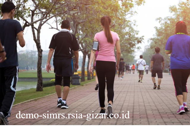 Manfaat Jalan Kaki 10.000 Langkah untuk Kesehatan Tubuh