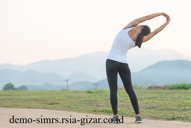 Peregangan Pagi Selama 10 Menit untuk Mengatasi Kekakuan Tubuh