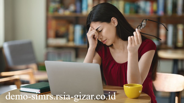 Mencegah Kelelahan Mata Akibat Paparan Layar Elektronik